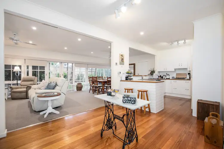 Sixth view of Homely house listing, 1 Macalister Court, Keilor VIC 3036