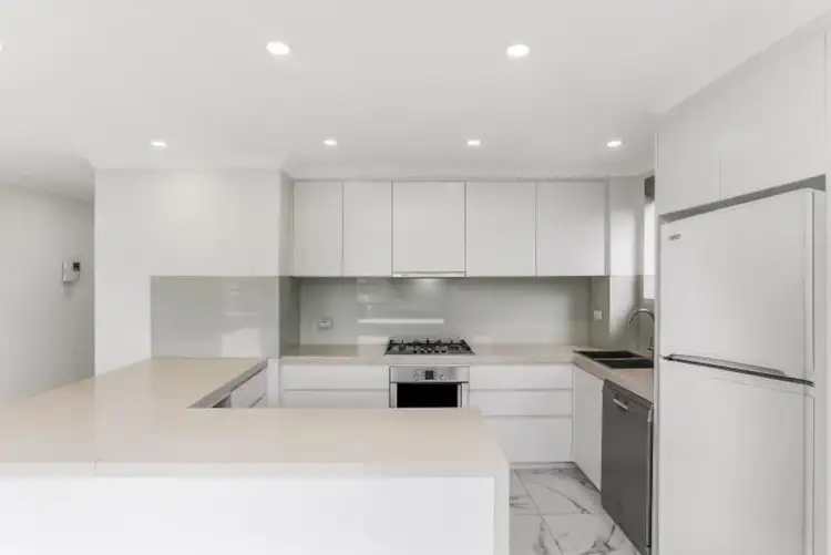 Third view of Homely unit listing, 31/701-705 Anzac Parade, Maroubra NSW 2035