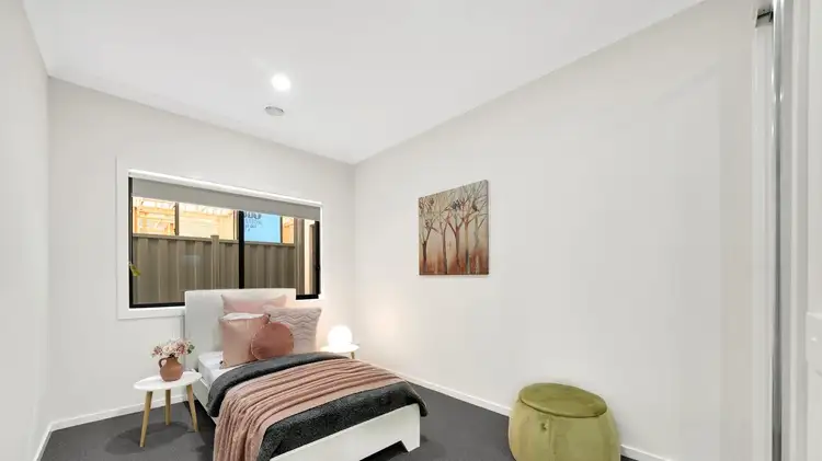 Fifth view of Homely house listing, 8 Kutjera Street, Manor Lakes VIC 3024