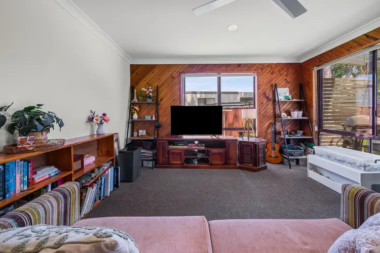 Fourth view of Homely house listing, 33 Emerald Place, Berkeley Vale NSW 2261