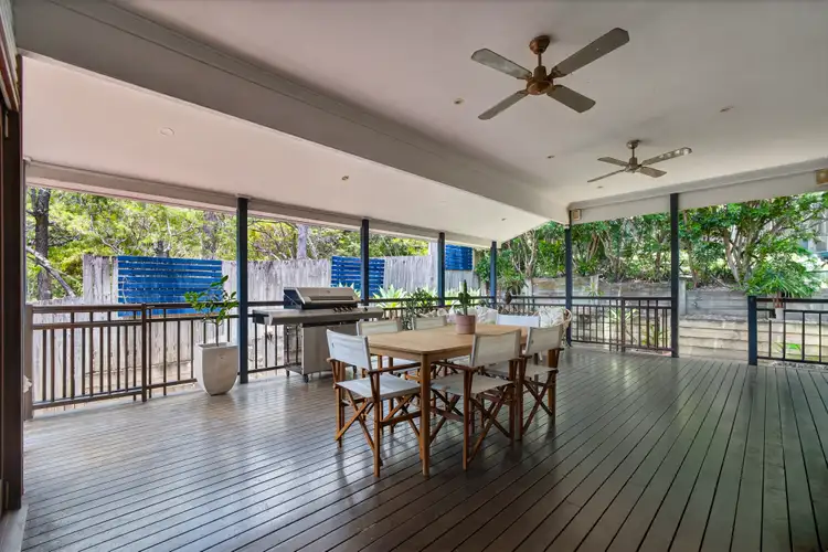 16 Vimy Street, Bardon QLD 4065