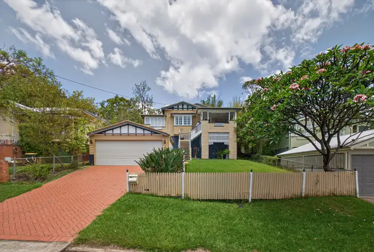 16 Vimy Street, Bardon QLD 4065