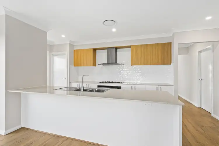 30 Lomandra Crescent, Calderwood NSW 2527