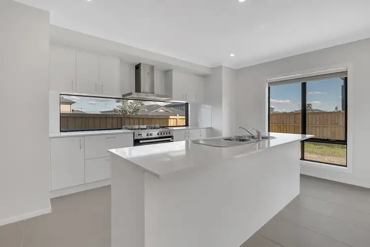 Fourth view of Homely house listing, 33 Feathertop Crescent, Donnybrook VIC 3064