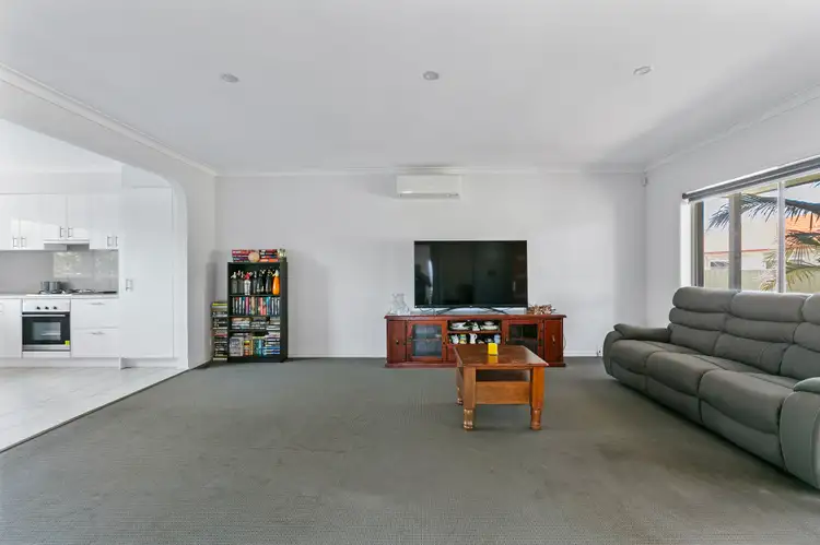 Fifth view of Homely unit listing, 2/22 Dumbarton Street, Reservoir VIC 3073