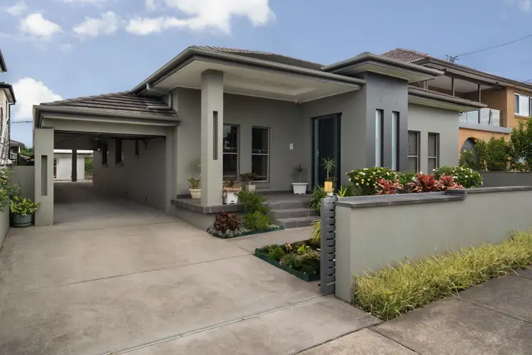 4 Earl Street, Merrylands NSW 2160