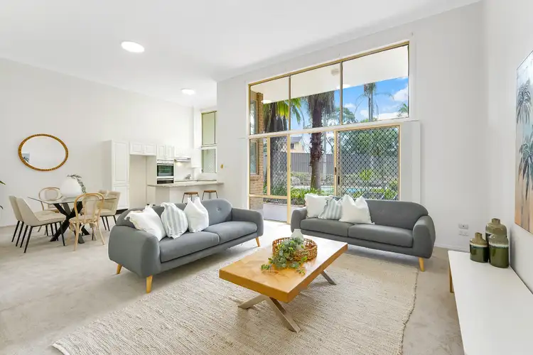 5/117 John Whiteway Drive, Gosford NSW 2250