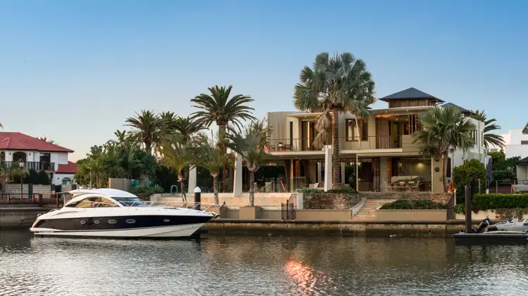 31 The Sovereign Mile, Sovereign Islands QLD 4216