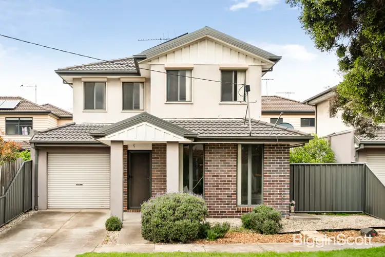 1A Clematis Avenue