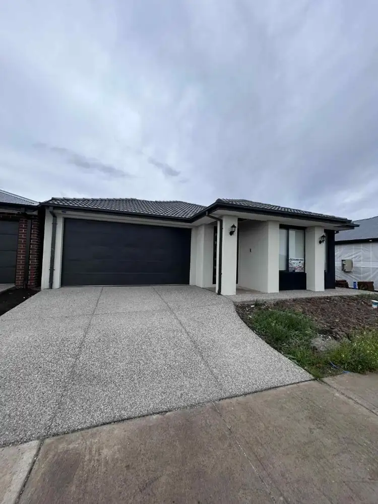 22 Kennedia St, Sunbury VIC 3429