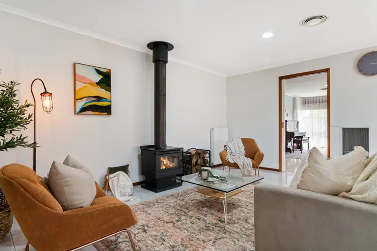 Fifth view of Homely house listing, 6 Arthur Court, Skye VIC 3977