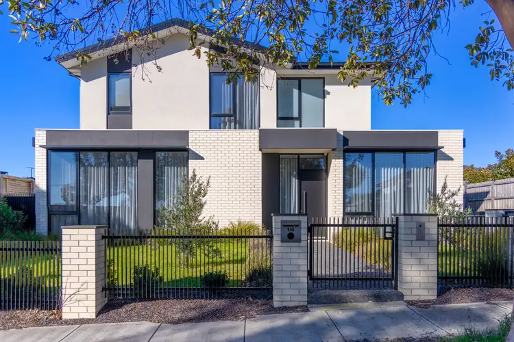 4A Adrienne Crescent, Mount Waverley VIC 3149
