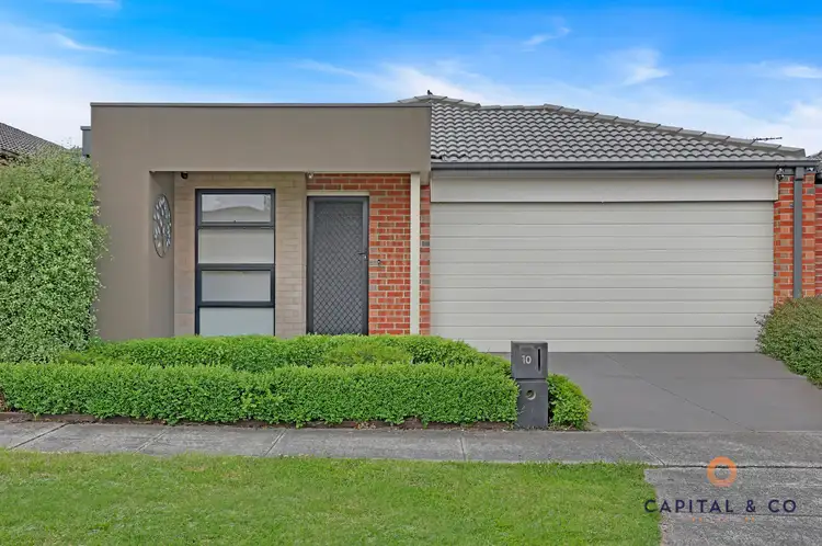 10 Turion Dr, Mickleham VIC 3064