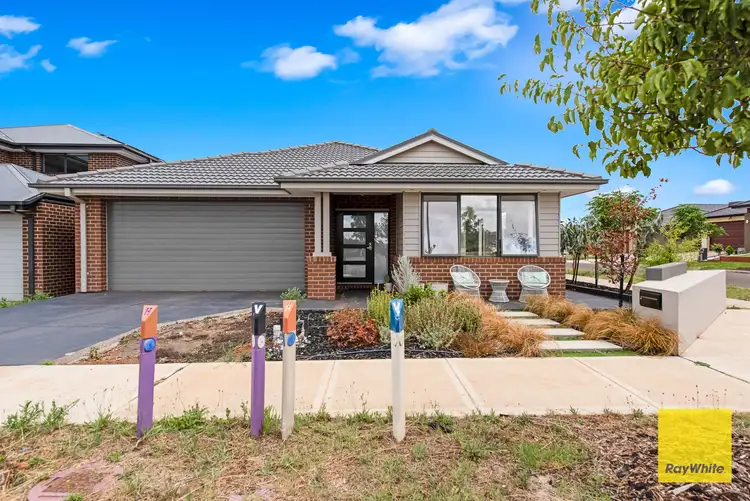 2 Sanford Close, Strathtulloh VIC 3338