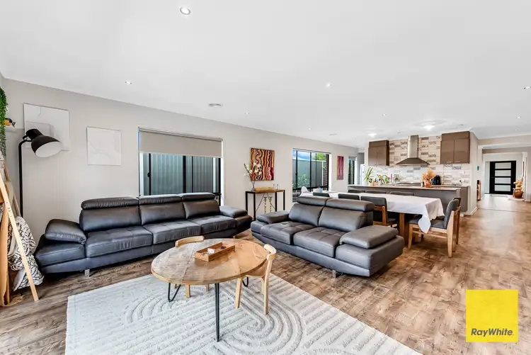 Third view of Homely house listing, 2 Sanford Close, Strathtulloh VIC 3338