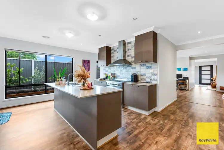 Fourth view of Homely house listing, 2 Sanford Close, Strathtulloh VIC 3338