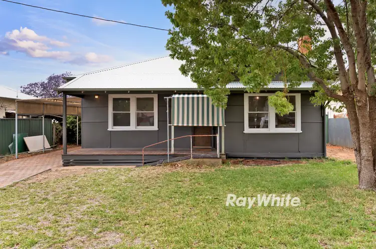 5 Whittaker Crescent