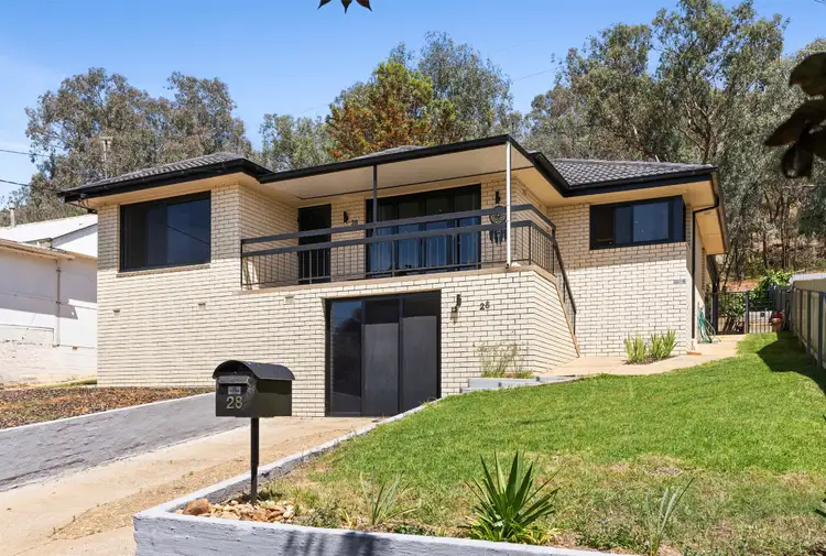 28 Warrawong Street, Kooringal NSW 2650