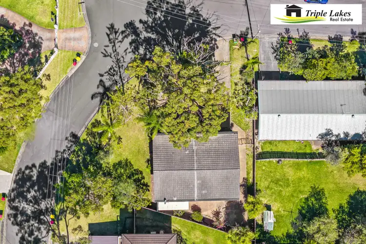 Fifth view of Homely house listing, 1 Apanie Close, Summerland Point NSW 2259