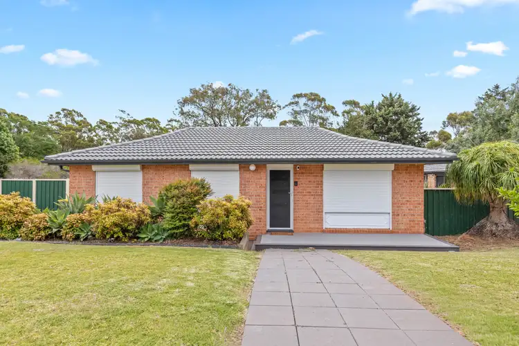 1 Lillyvicks Crescent, Ambarvale NSW 2560