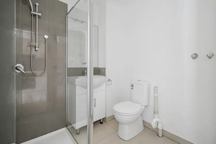 Fifth view of Homely house listing, 204/1053 Plenty Road, Kingsbury VIC 3083