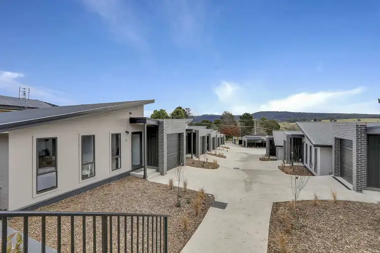 8/22 Landa Street, Bowenfels NSW 2790