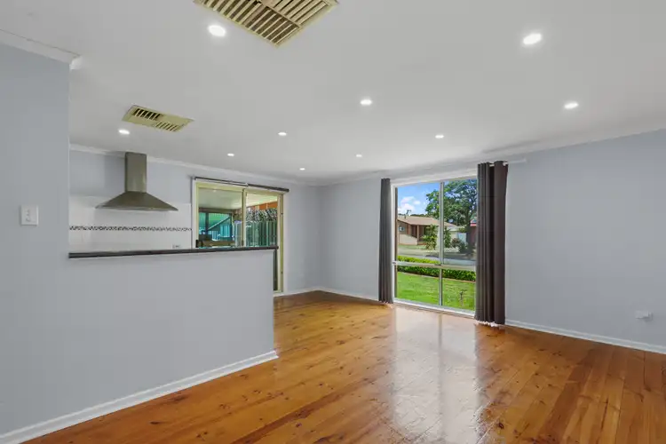 8 Aruma Crescent, Munno Para SA 5115