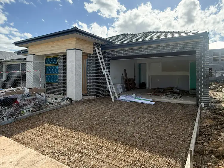 28 Spreading Road, Mickleham VIC 3064