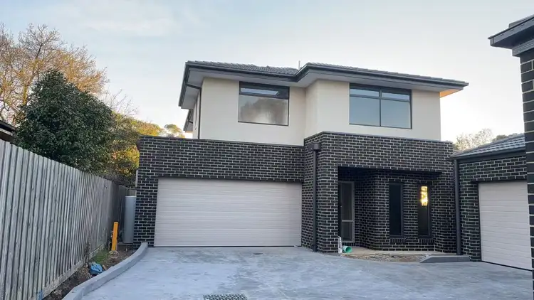 2/11 Foster Crescent, Knoxfield VIC 3180