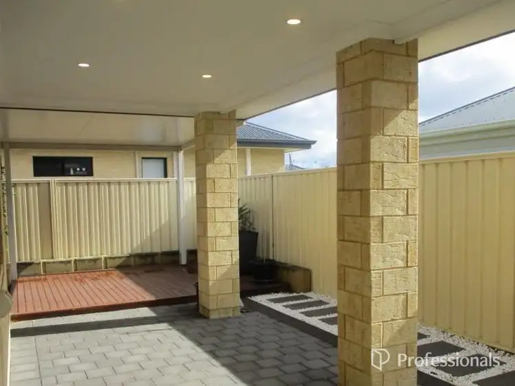 Fifth view of Homely house listing, 8 Watershed Way, Pearsall WA 6065