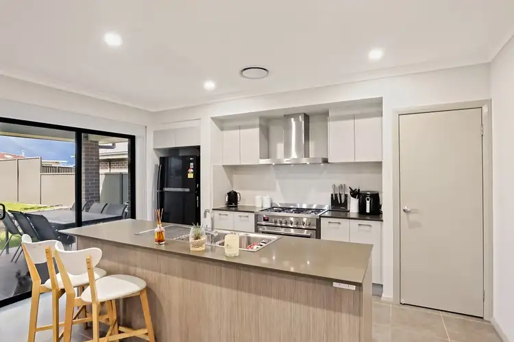 Second view of Homely house listing, 7 Epaulet Circuit, Jordan Springs NSW 2747