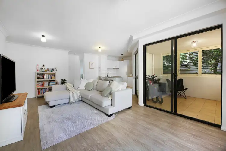 Second view of Homely unit listing, 4/4-6 Acacia Avenue, Surfers Paradise QLD 4217