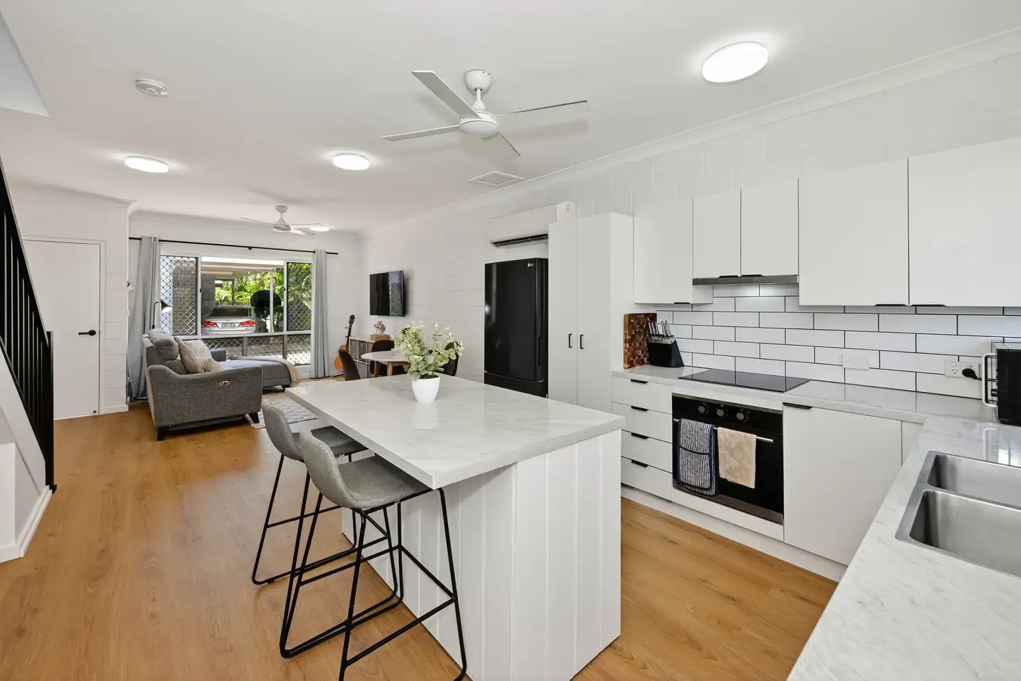 Main view of Homely apartment listing, 3/34 Park Lane, Hyde Park QLD 4812