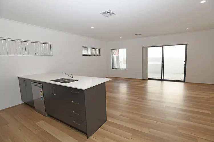 Fifth view of Homely villa listing, 5D McKimmie Road, Palmyra WA 6157