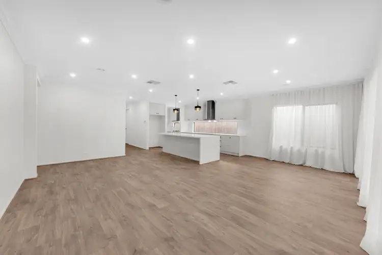 Fifth view of Homely house listing, 7 Brasswood Way, Wollert VIC 3750