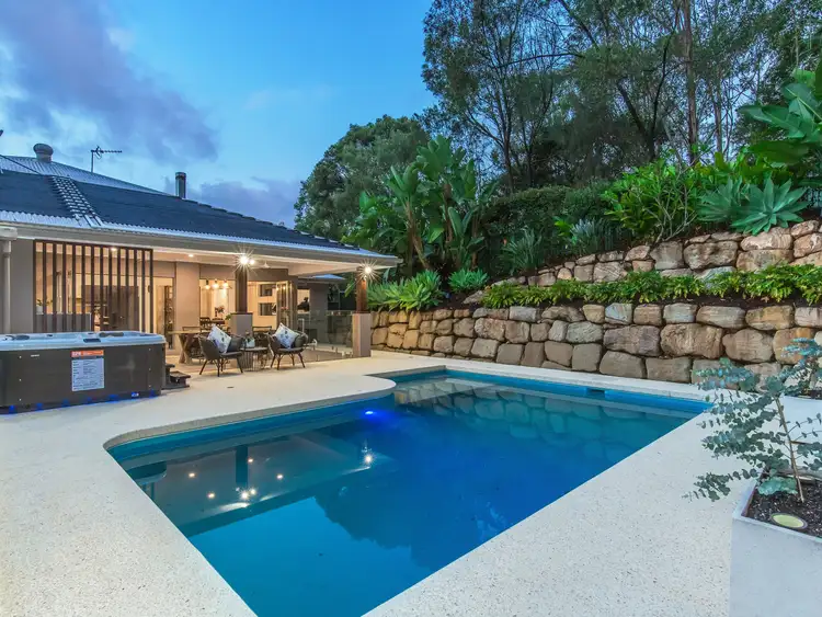 4 Skyburnett Street, Reedy Creek QLD 4227