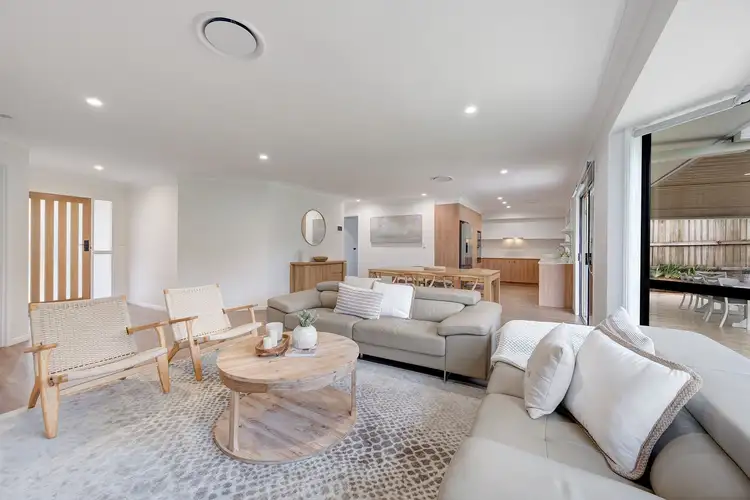 Second view of Homely house listing, 2 Waterlily Place, Calamvale QLD 4116