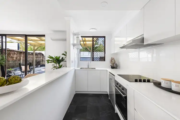 1740 Pacific Highway