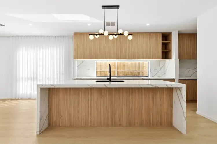 19 Bluey Crescent, Sunbury VIC 3429