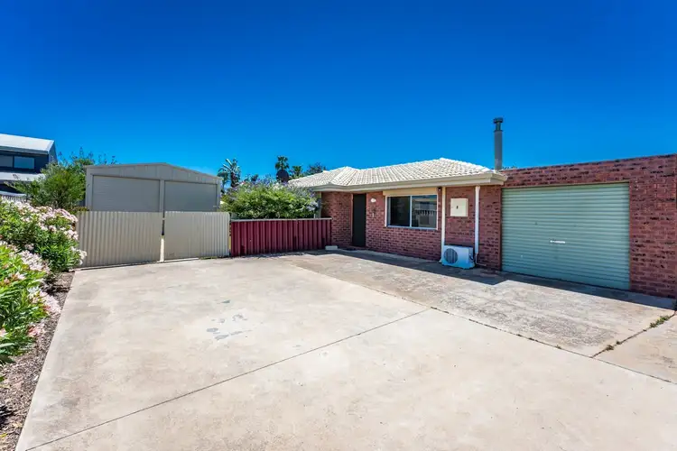 2/225 First Street, Wonthella WA 6530