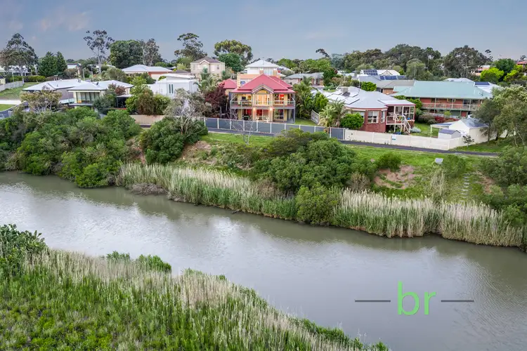 12 Nanton Close, Lara VIC 3212