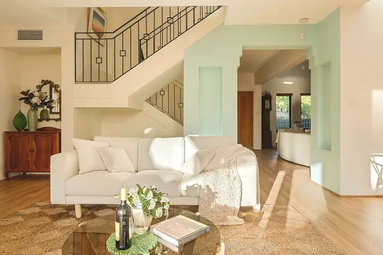 23 Tallow Tree Crescent