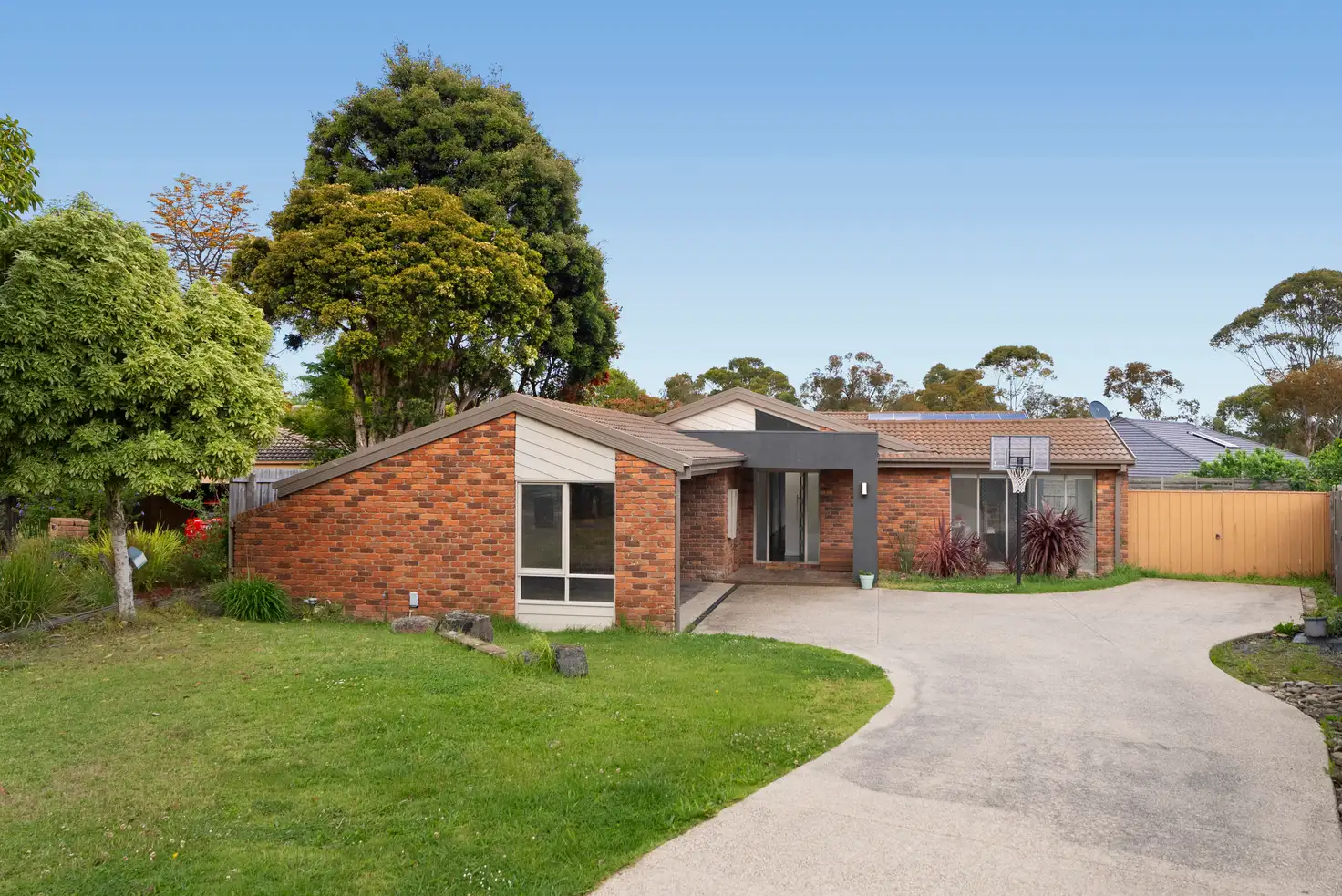 Main view of Homely house listing, 8 Hopman Close, Wantirna South VIC 3152
