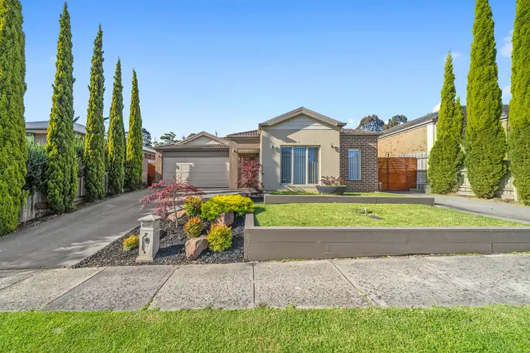 51 Cambridge Drive, Berwick VIC 3806