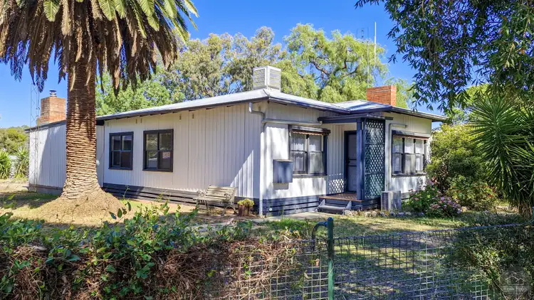 16 Moor Street, Barmah VIC 3639