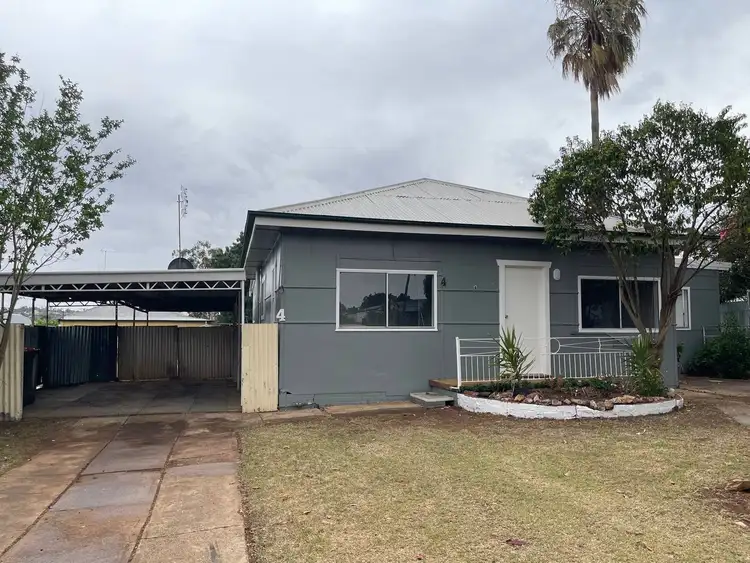 1/4 Medlyn Street, Parkes NSW 2870