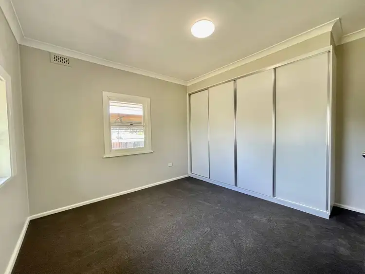 Fifth view of Homely unit listing, 1/4 Medlyn Street, Parkes NSW 2870