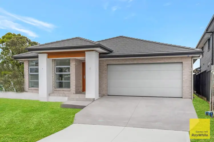 2 Tinonee Place, Hoxton Park NSW 2171