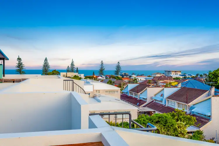 21/82-86 Mein Street, Scarborough QLD 4020