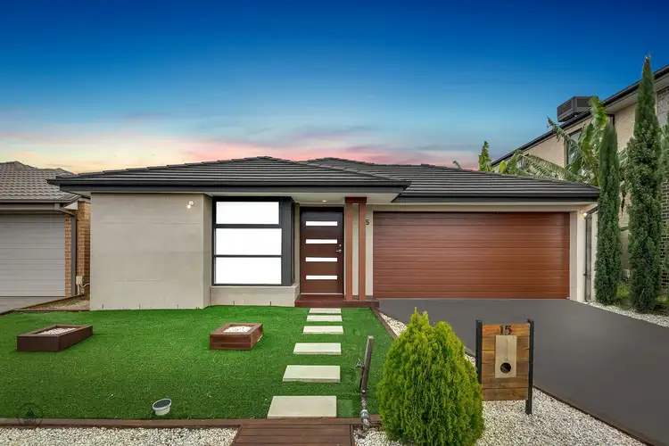 15 ELSHAM GROVE, Truganina VIC 3029